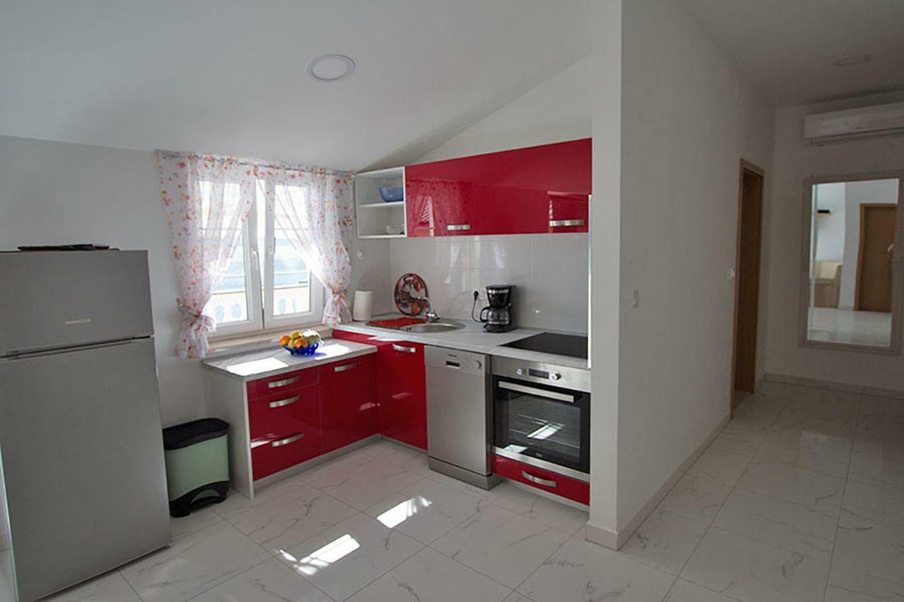 Apartment Carlitos Карлобаг Екстериор снимка